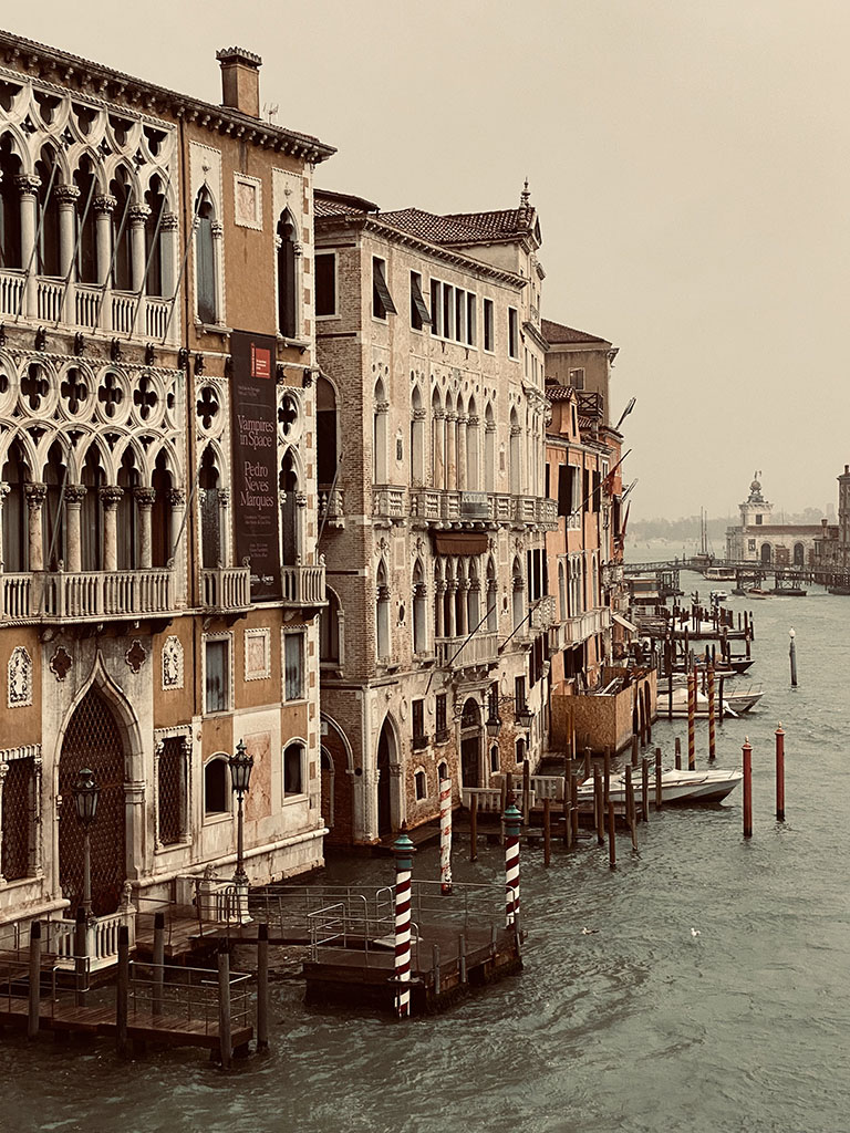 Fin de journée sur le grand Canal